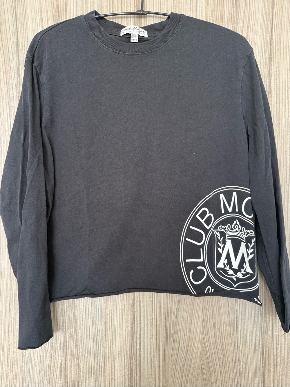Club Monaco Black Graphic Long Sleeve Cropped T-Shirt – XXS